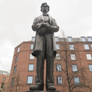 We love our hometown, even if we sometimes accept it 'warts and all'. This statue of #abrahamlincoln and moving information plaque situated in #LincolnSquare #Manchester show everything that is best about the mancunian spirit.
150 years later we're still doing things our own way, still inventing, still pioneering, still celebrating, still commiserating and most importantly still helping people here at home and around the world.
Sure, terrible things happen every day. War, hate, atrocity and maybe that's just in *us* as a species but here at ice cubed our glass is always half full. Rule one: don't be a dick. That's how we operate as a business and how we expect our clients to behave. Maybe it's a self-selecting set, but in that regard we're blessed.